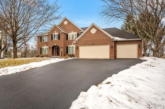 4698 Stoddart Ln, Saint Paul, MN 55127