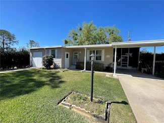 1004 Matthew Ave, Lady Lake, FL 32159