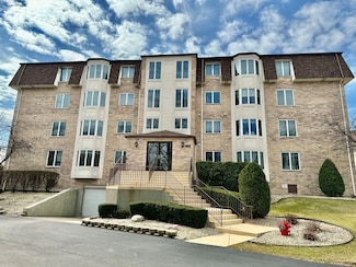 3680 186th St Unit 204, Lansing, IL 60438