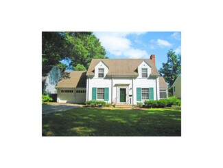 5407 Neosho Ave, Mission, KS 66205