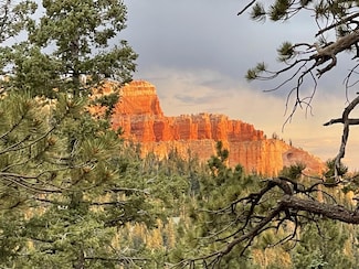 1395 W Canyon Breeze Dr, Duck Creek Village, UT 84762