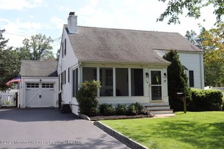 14 N Sunnycrest Dr, Little Silver, NJ 07739