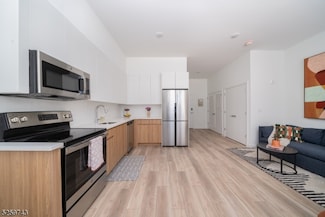 44 Irvine Turner Blvd Unit 218, Newark, NJ 07103