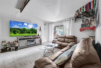 23268 Orange Ave Unit 4, Lake Forest, CA 92630