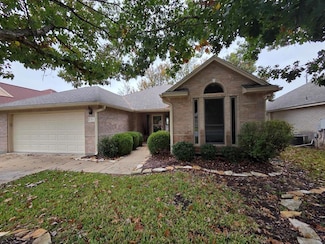 323 Chase Oaks Place, Fredericksburg, TX 78624