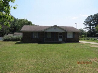3110 Bush Ln, Dalzell, SC 29040