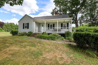 211 Emerson Ave, Hampstead, NH 03841