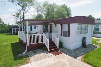 219 Rathbun Dr, Lakeside Marblehead, OH 43440