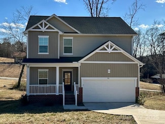 586 30th Avenue Cir NE, Hickory, NC 28601