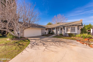 7945 Variel Ave, Canoga Park, CA 91304