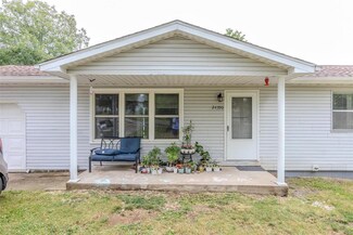 24390 Trolley Ln, Saint Robert, MO 65584