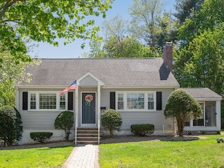 6 Madison Ave, Peabody, MA 01960