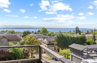 655 Main St Unit 304, Edmonds, WA 98020