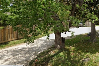 8161 Woodlyn Rd, Houston, TX 77028