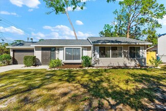2809 Marlette St, Sarasota, FL 34231