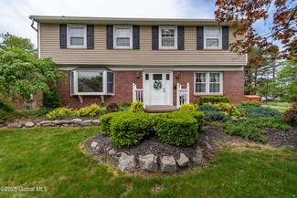 76 Mcnutt Ave, Albany, NY 12205