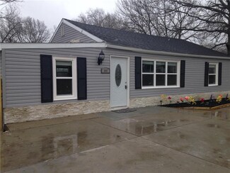 406 NE 76th St, Kansas City, MO 64118