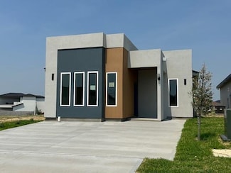 5021 Servando Dr, Laredo, TX 78046