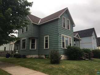420 Lake Shore Dr E, Ashland, WI 54806