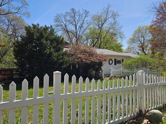 77 Leitch Dr, Battle Creek, MI 49015