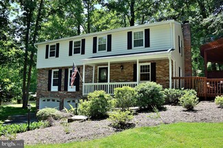 4902 Pheasant Ridge Rd, Fairfax, VA 22030