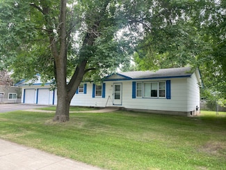 1300 Adams St S, Cambridge, MN 55008