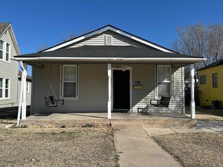 103 W 6th St, Ellis, KS 67637