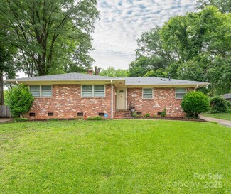 5629 Ruth Dr, Charlotte, NC 28215
