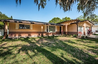 1201 Kapok Cir, Clearwater, FL 33759