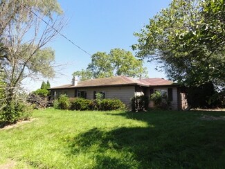 1946 E Sr 26, Hartford City, IN 47348