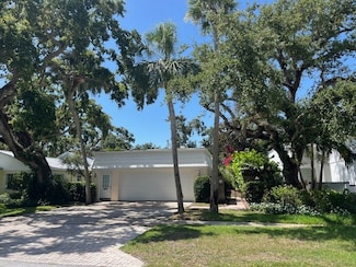 790 Bougainvillea Ln, Vero Beach, FL 32963