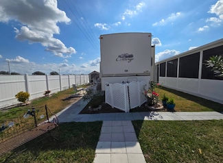 2829 U S 17 Unit 144A, Bowling Green, FL 33834
