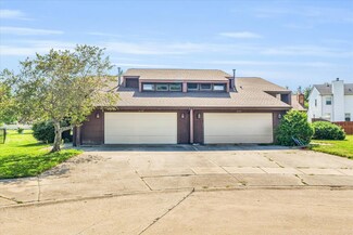 2138 Peach St Unit 2, Champaign, IL 61820