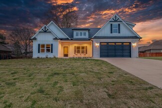273 Twelve Oaks Dr, Rock Spring, GA 30739