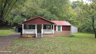 671 Hen Valley Rd, Oliver Springs, TN 37840