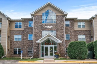 1331 Lake Dr W Unit A106, Chanhassen, MN 55317