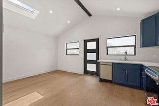 3792 1/2 S Van Ness Ave, Los Angeles, CA 90018