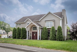 9 Iagrossi Dr, Waterbury, CT 06705