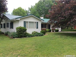 10023 Asbury Rd, Le Roy, NY 14482
