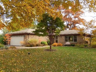 7N045 Briargate Terrace, Medinah, IL 60157