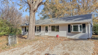 3334 Ridgewood Dr, Champaign, IL 61821