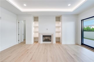 82 9th St S Unit 205, Naples, FL 34102