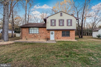 12 Teton Dr, Fredericksburg, VA 22408