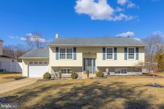 13 Elizabeth Place, Sicklerville, NJ 08081