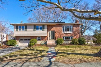 36 Wadsworth Rd, Arlington, MA 02476