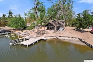 1007 Shady Ln, Fremont, NE 68025