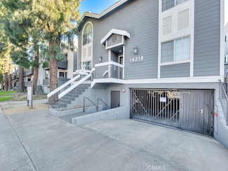 14218 Victory Blvd, Van Nuys, CA 91401