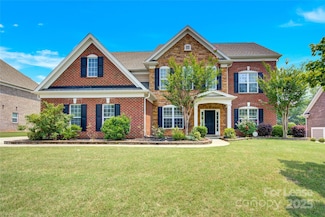 2805 Julian Glen Cir, Waxhaw, NC 28173