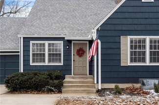 6743 Roe Ave, Prairie Village, KS 66208