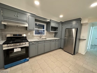 231 Falmouth Ave Unit 2, Elmwood Park, NJ 07407